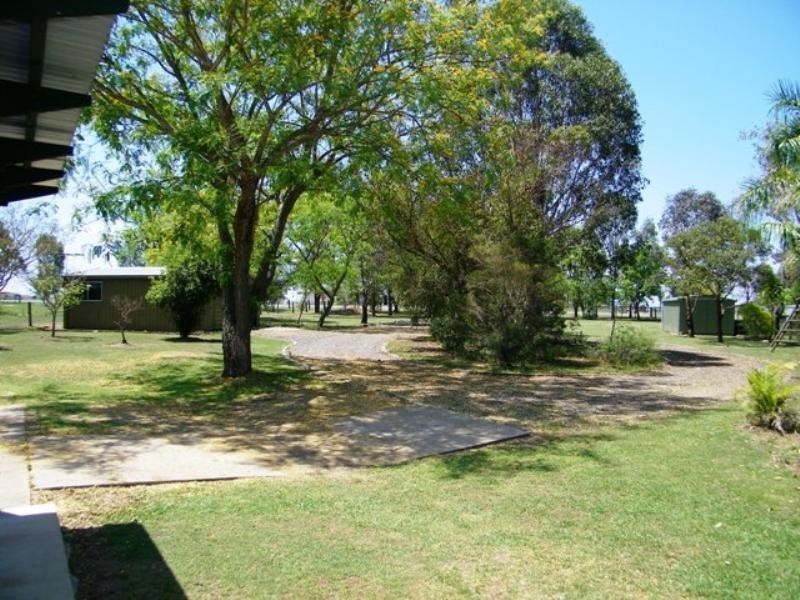 33 Roland Court, Peak Crossing QLD 4306