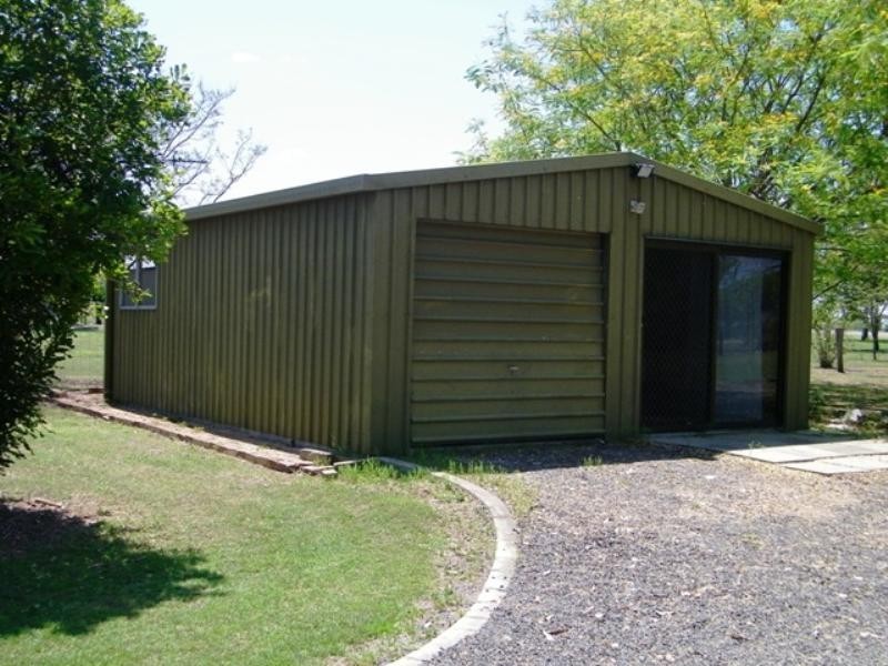 33 Roland Court, Peak Crossing QLD 4306