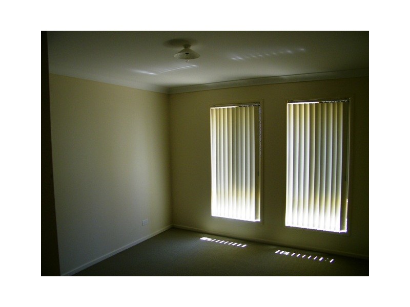 15 Figtree Court, Yamanto QLD 4305