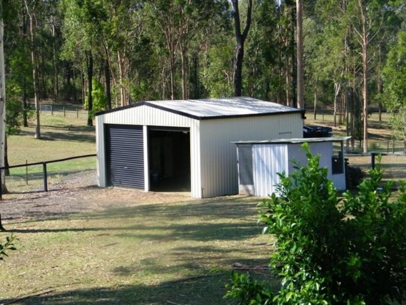 29-31 East Field Road, Deebing Heights QLD 4306