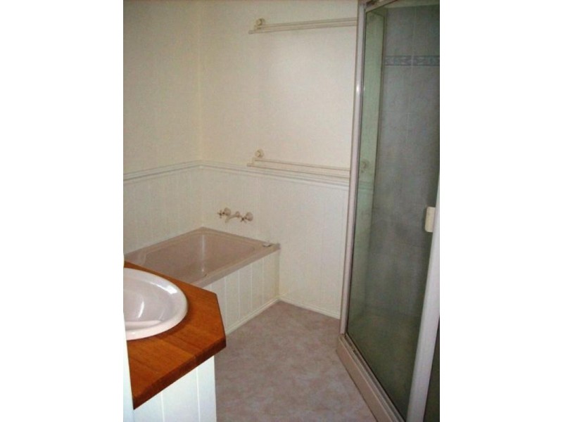 5 Olbern Crescent, Yamanto QLD 4305