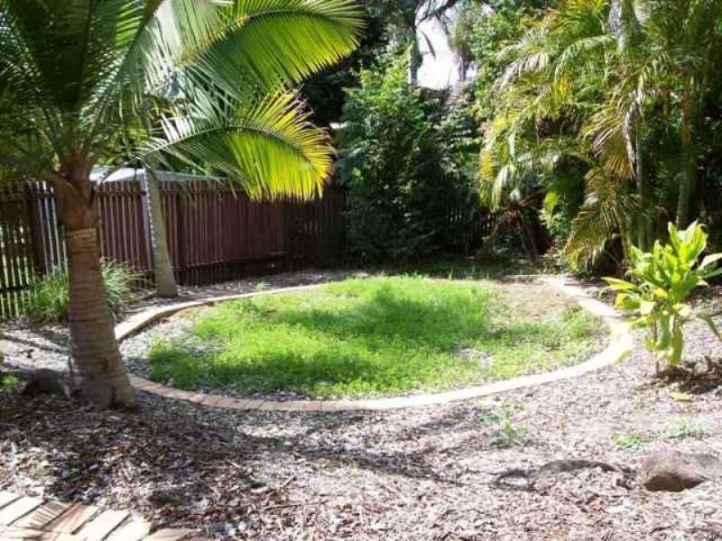 5 Olbern Crescent, Yamanto QLD 4305