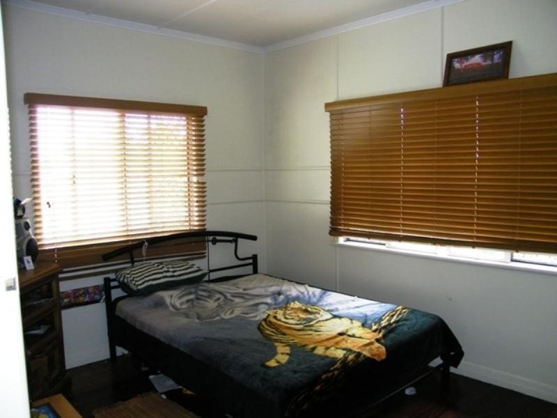 79 Woodford Street, One Mile QLD 4305