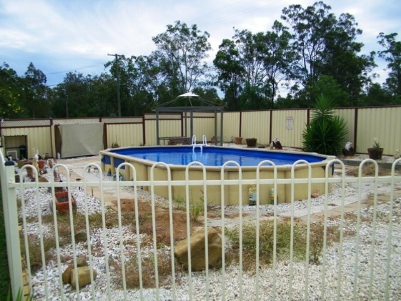 2 Clarefield Court, Thagoona QLD 4306