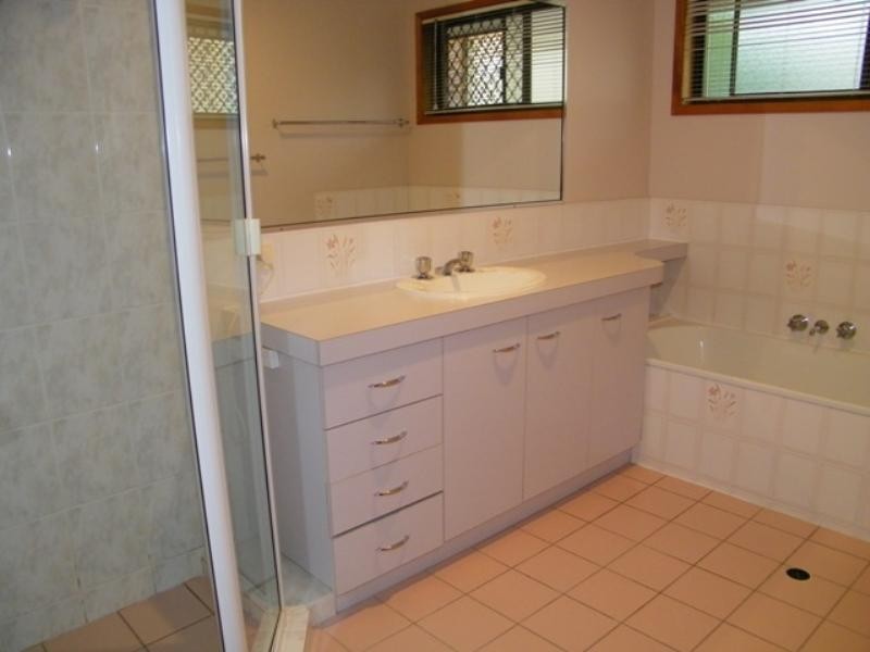 44 Ash Street, Yamanto QLD 4305