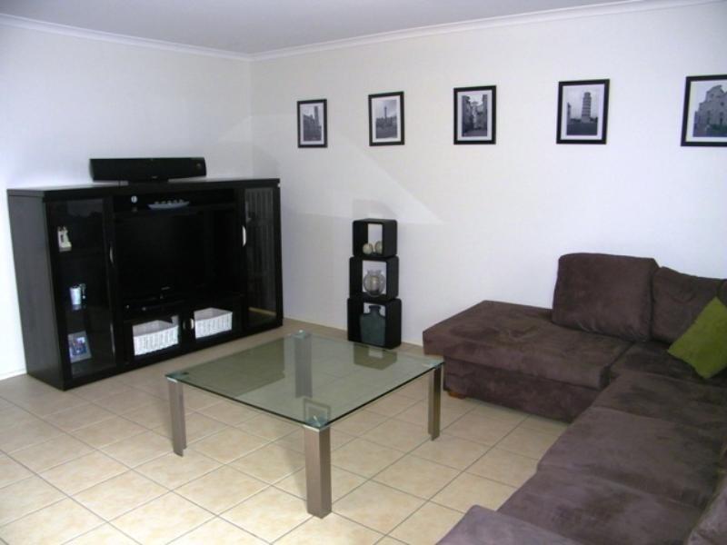 17 Des Arts Place, Wulkuraka QLD 4305