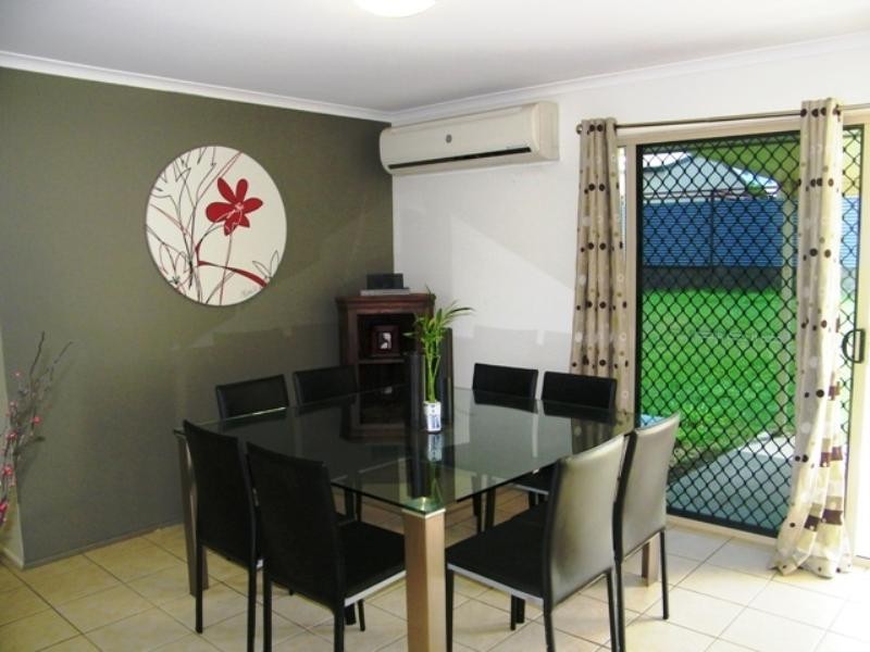 17 Des Arts Place, Wulkuraka QLD 4305