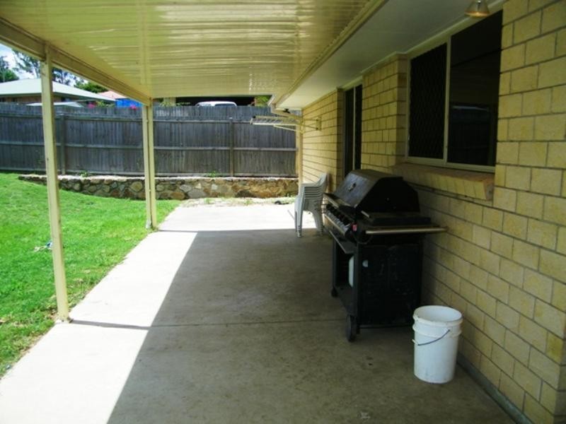 17 Des Arts Place, Wulkuraka QLD 4305