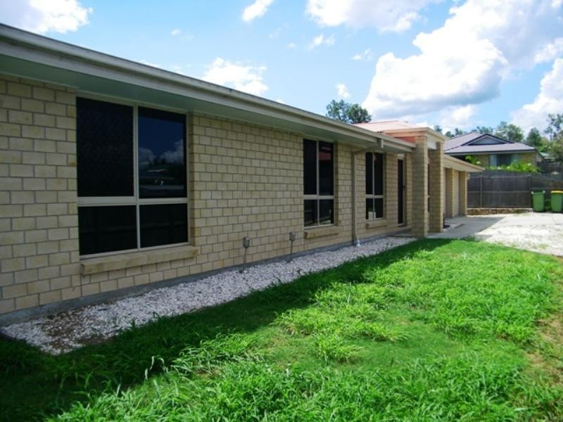 17 Des Arts Place, Wulkuraka QLD 4305