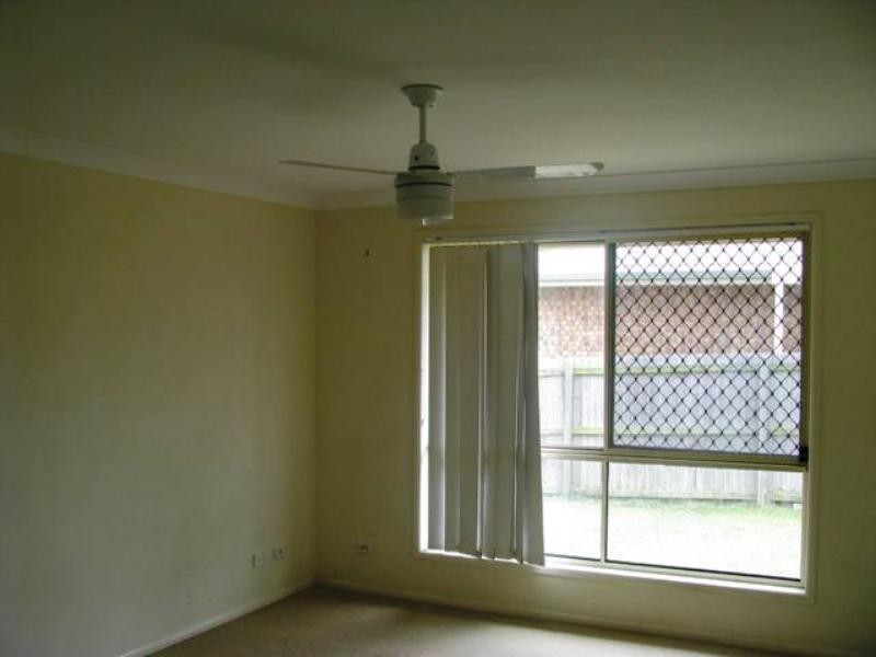 25 Kathleen Place, Yamanto QLD 4305