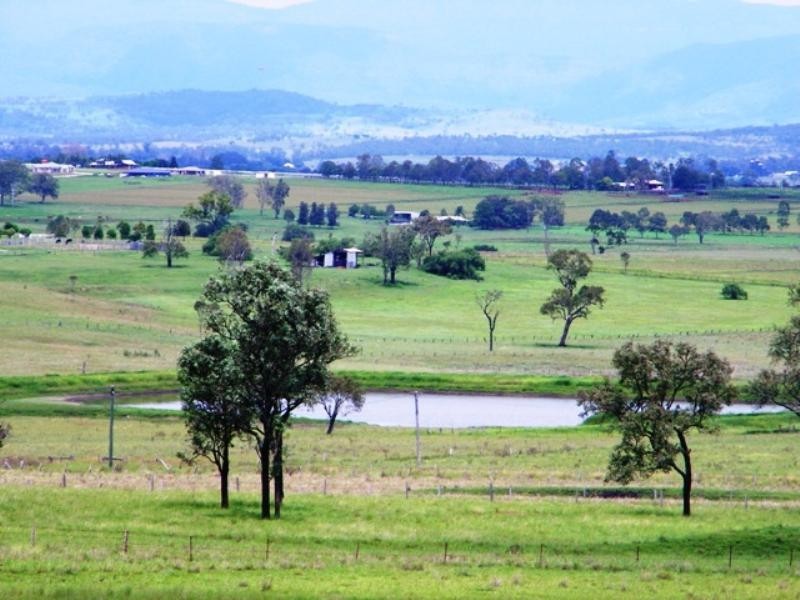 1507 Middle Road, Peak Crossing QLD 4306
