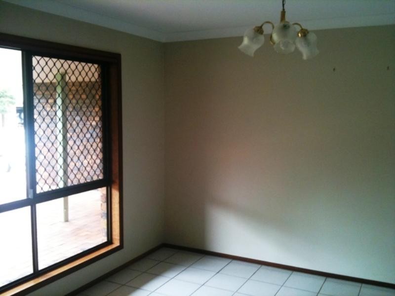 11 Arabian Place, Yamanto QLD 4305