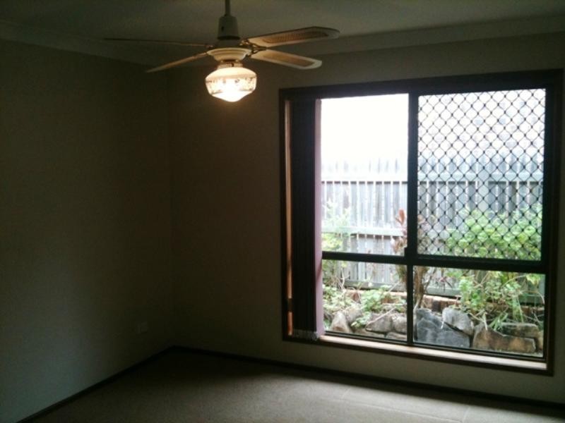 11 Arabian Place, Yamanto QLD 4305