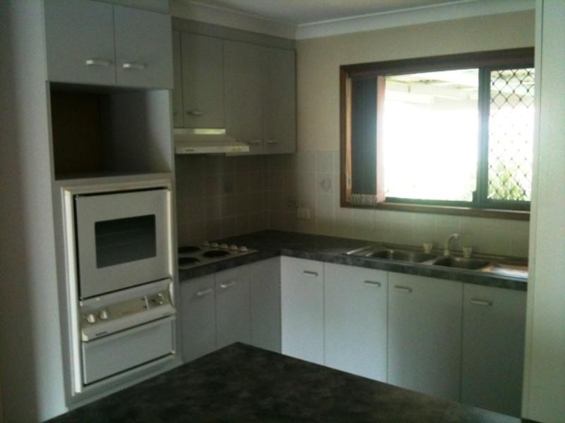 11 Arabian Place, Yamanto QLD 4305