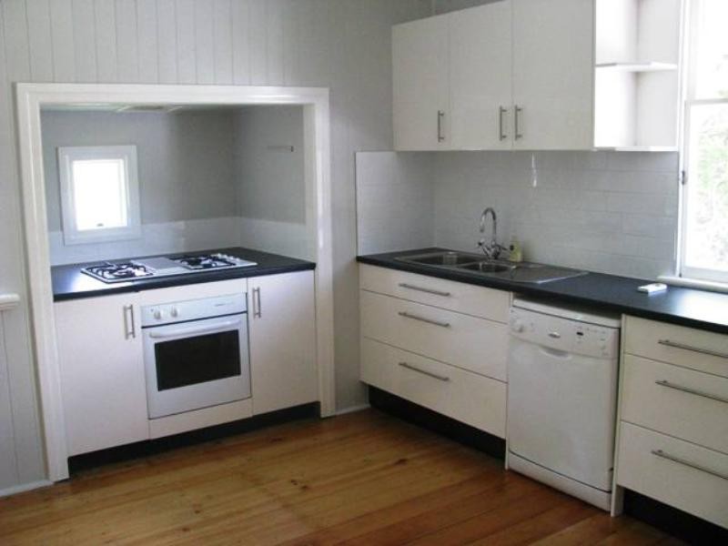 220 Warwick Road, Churchill QLD 4305