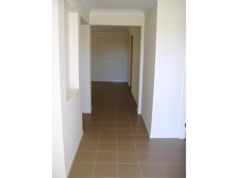 90 Jacaranda Drive, Yamanto QLD 4305