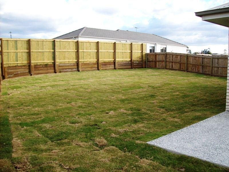 90 Jacaranda Drive, Yamanto QLD 4305