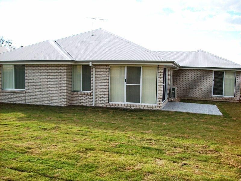 90 Jacaranda Drive, Yamanto QLD 4305