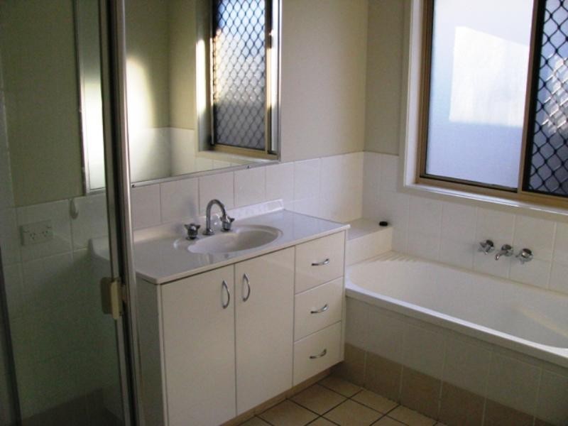 7 Bosswood Court, Yamanto QLD 4305