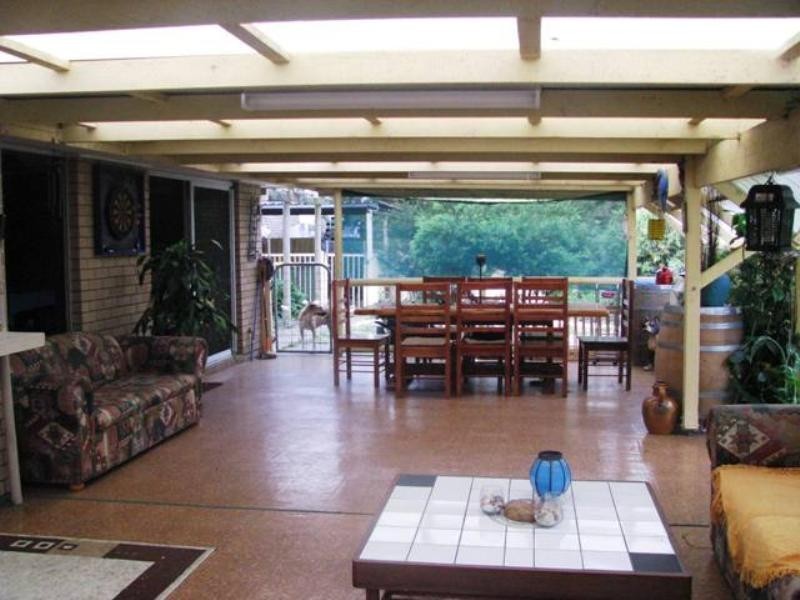 9 Midland Street, Yamanto QLD 4305