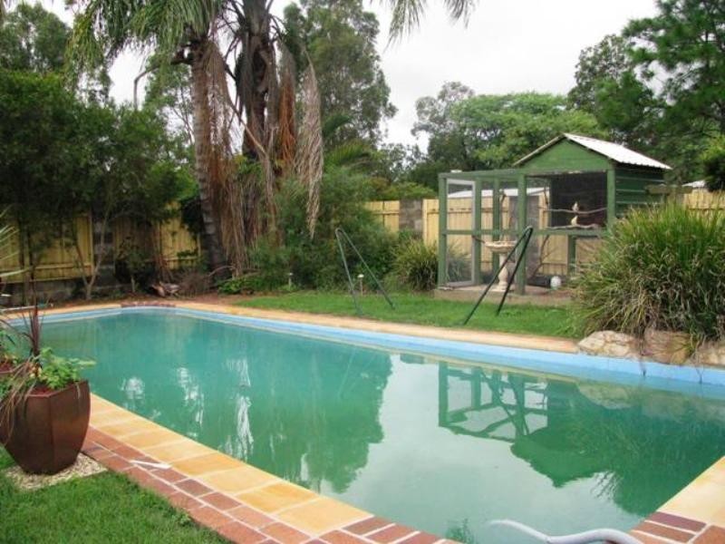 9 Midland Street, Yamanto QLD 4305