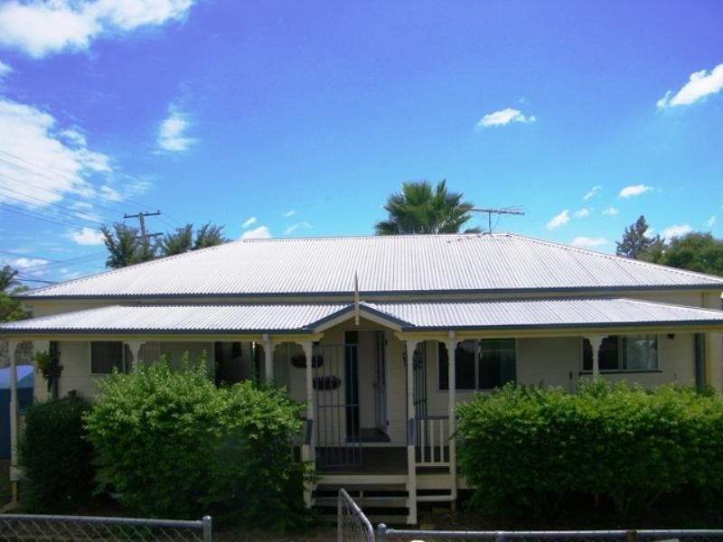 2 Hanworth Court, Yamanto QLD 4305