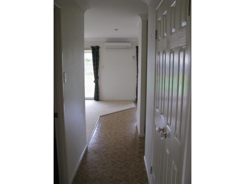 2/22 Christine Street, North Booval QLD 4304