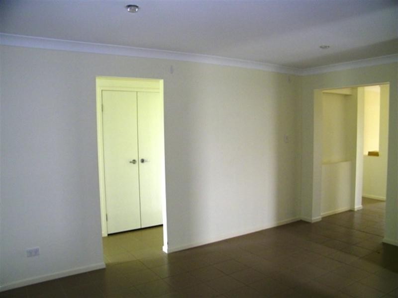 96 Jacaranda Drive, Yamanto QLD 4305