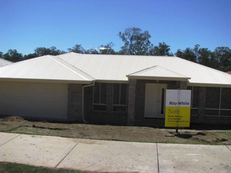 27 Eric Drive, Blackstone QLD 4304