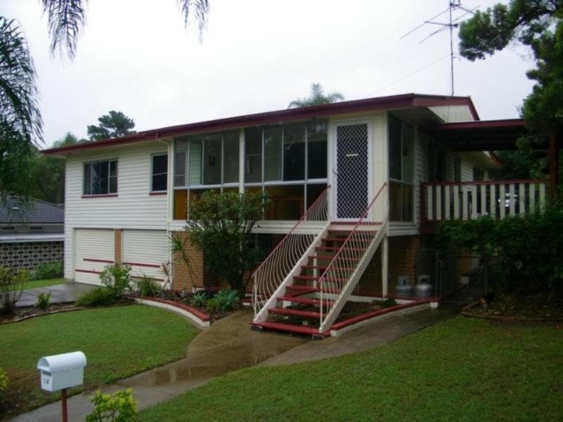 16 Samford Road, Leichhardt QLD 4305