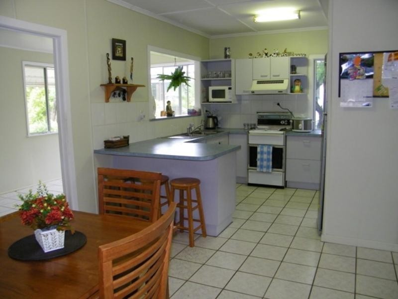 16 Samford Road, Leichhardt QLD 4305