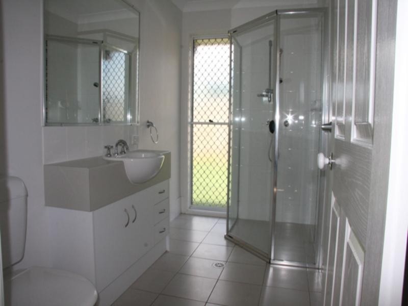 33 Katie Way, Raceview QLD 4305