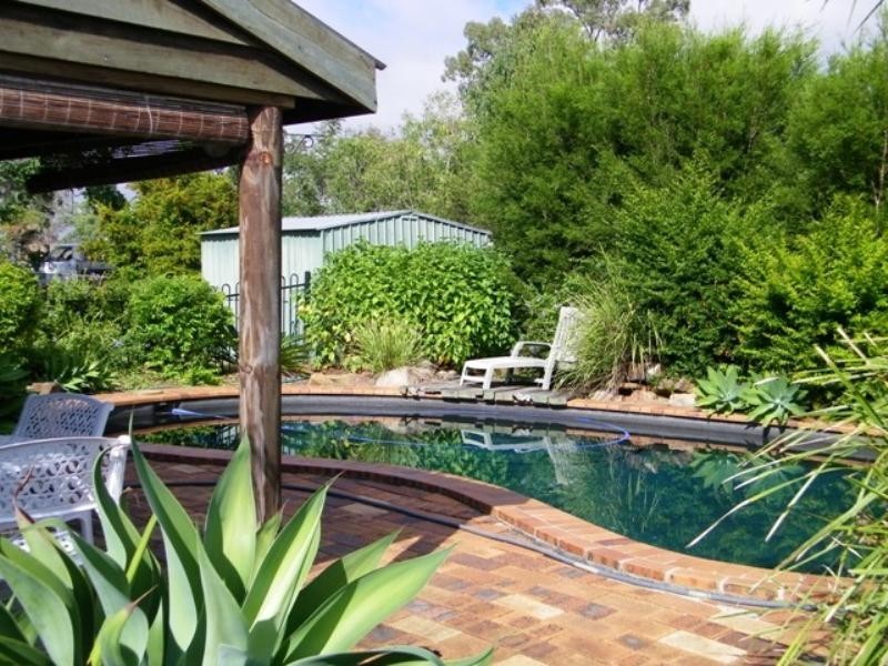 14 Hall Street, Peak Crossing QLD 4306