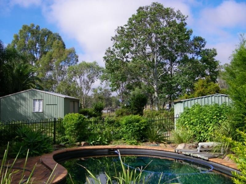 14 Hall Street, Peak Crossing QLD 4306