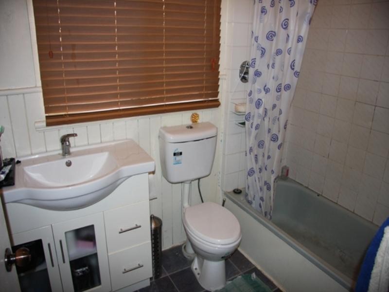 142 Cascade Street, Raceview QLD 4305