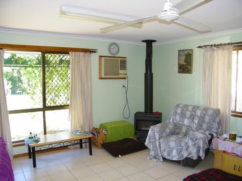 43 Fassifern Street,, Peak Crossing QLD 4306