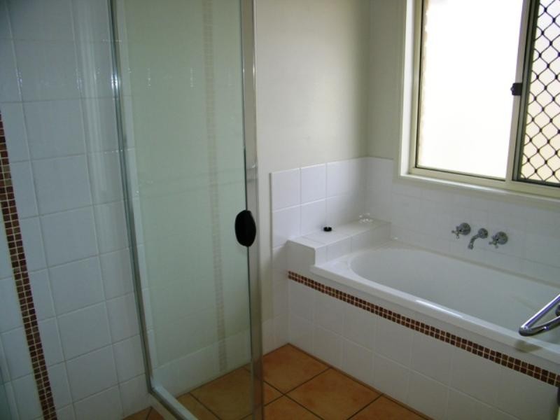 117 Anna Drive, Raceview QLD 4305