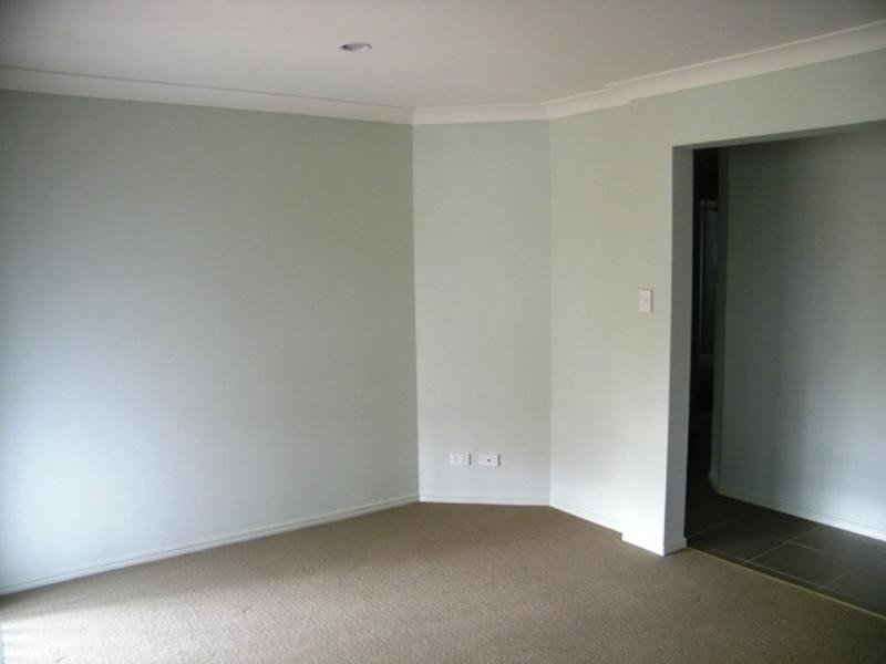 36 Pencarrow Crescent, Raceview QLD 4305