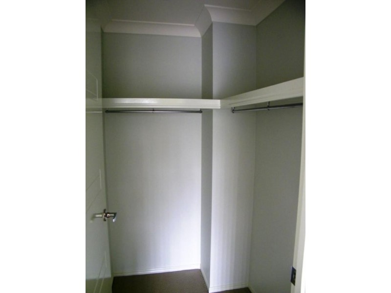 36 Pencarrow Crescent, Raceview QLD 4305