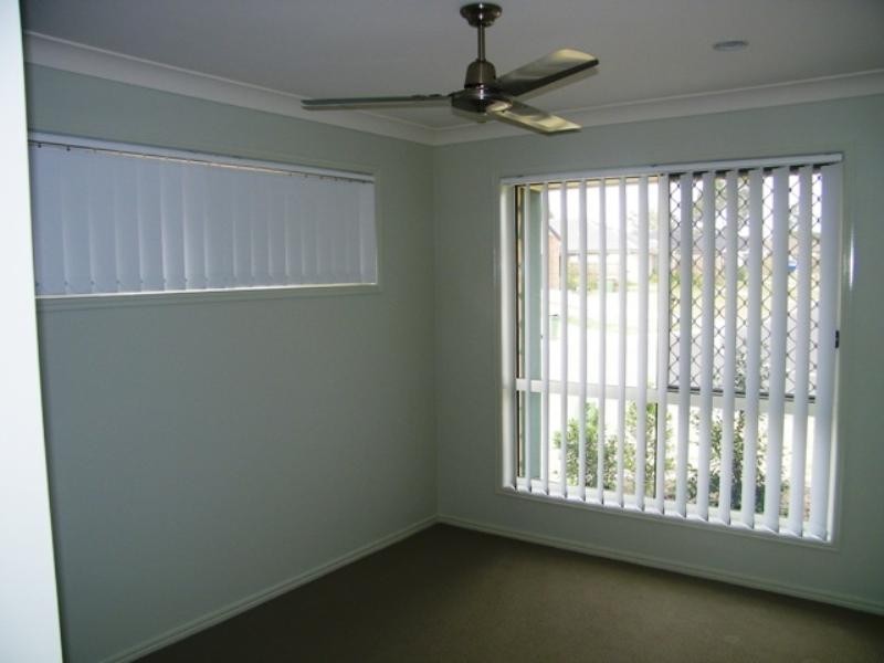 36 Pencarrow Crescent, Raceview QLD 4305