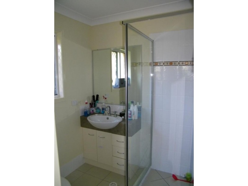 3 Stewart Court, Dugandan QLD 4310