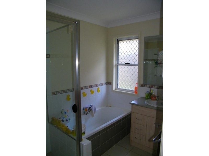 3 Stewart Court, Dugandan QLD 4310