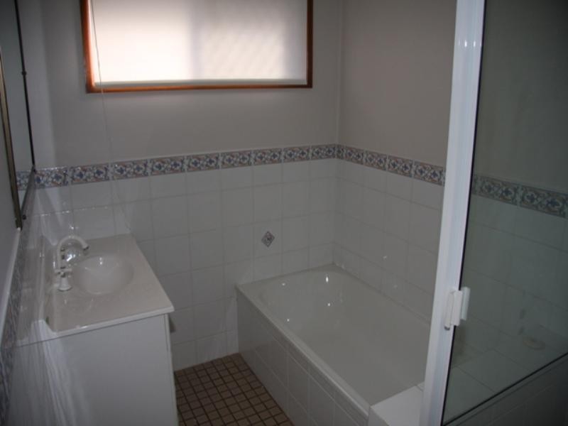 8a Gregory Street, Wulkuraka QLD 4305