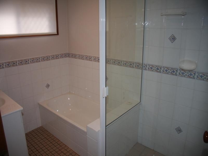 8a Gregory Street, Wulkuraka QLD 4305