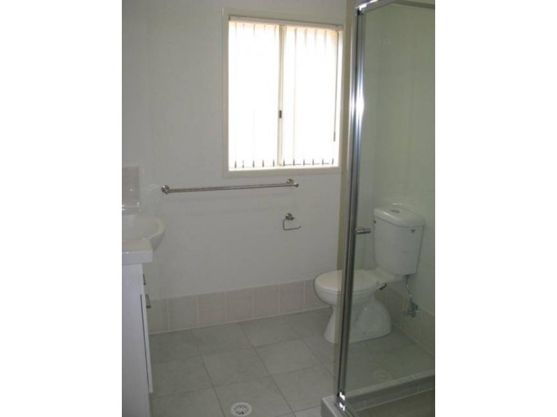 16 Eric Drive, Blackstone QLD 4304