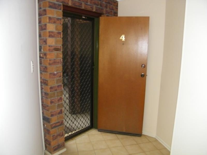 4/26 Brisbane Road, Dinmore QLD 4303