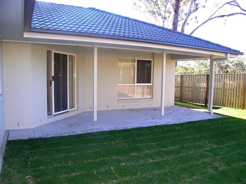 18 Eric Drive, Blackstone QLD 4304