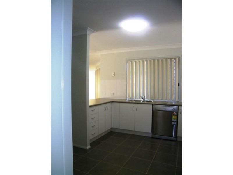 18 Eric Drive, Blackstone QLD 4304