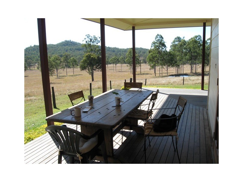 7711 Cunningham Highway, Clumber QLD 4309