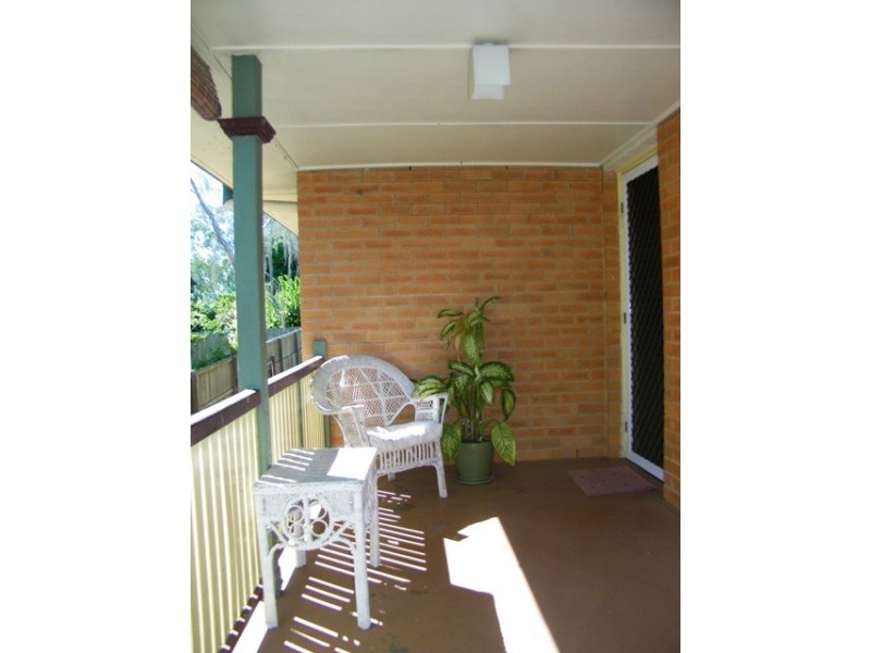 31 Larsen Street, Leichhardt QLD 4305